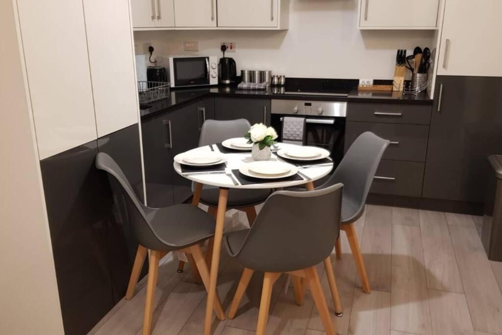 Marie'S Serviced Apartments- 2 Bedroom City Stay 贝德福德 外观 照片